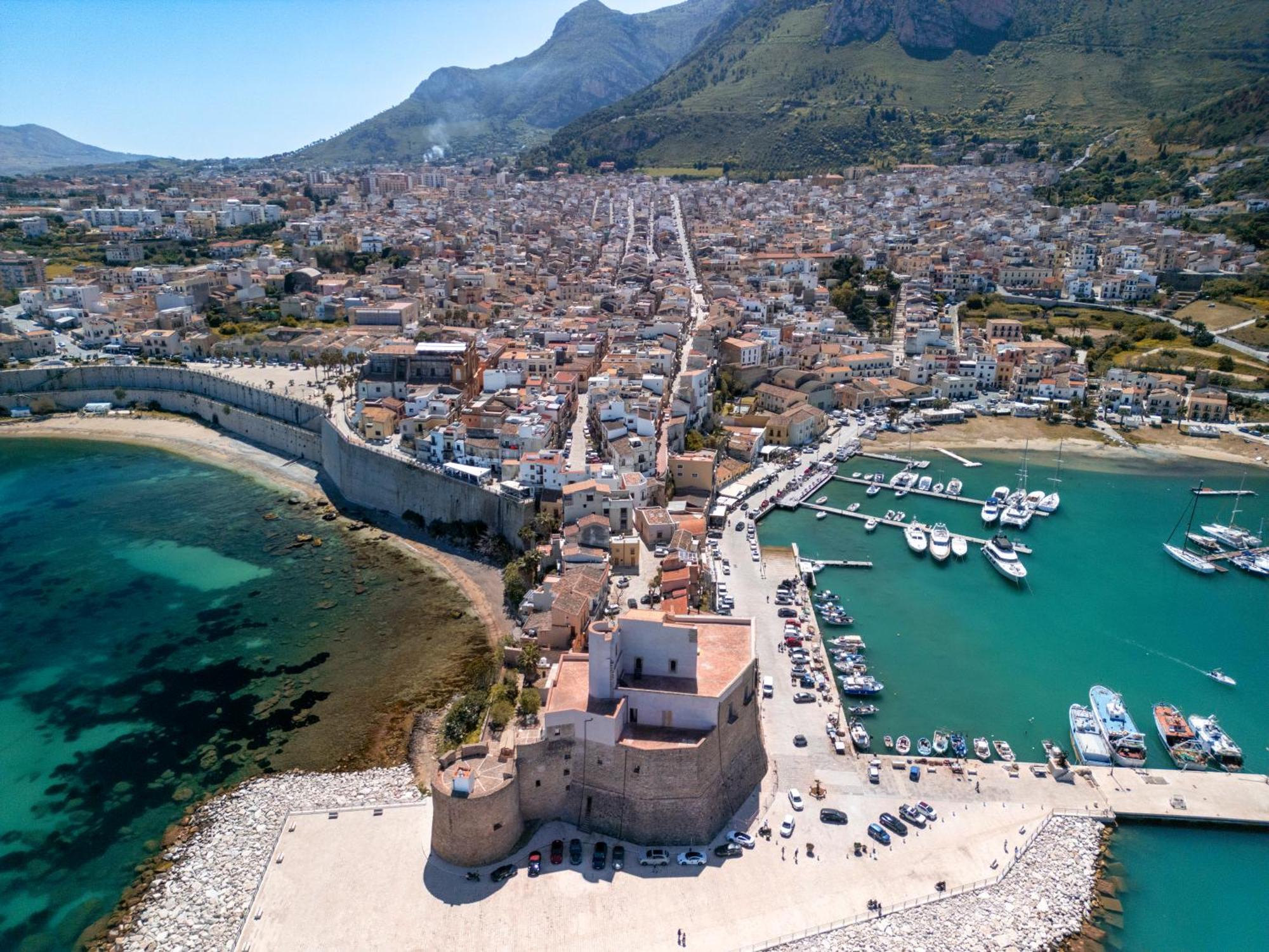 La Casetta Sul Mare Castellammare del Golfo Bagian luar foto